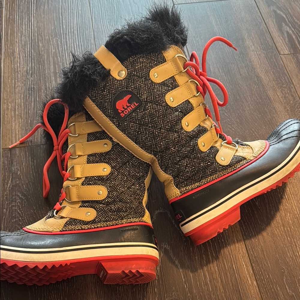 Sorel Women's Winter Boots - Black and Tan